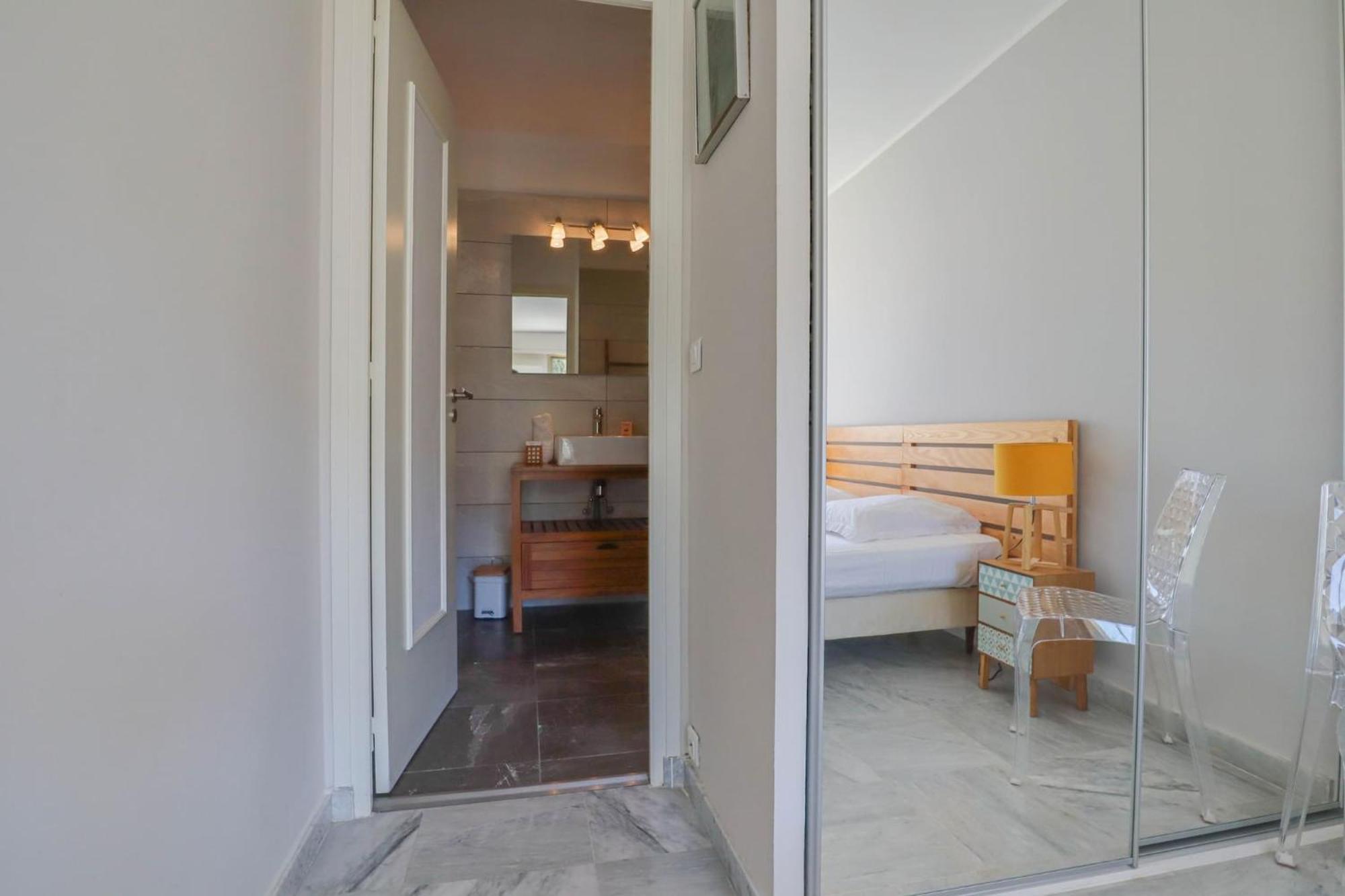 Appartement « Les Ligures » Calme, Proche Mer à Roquebrune-Cap-Martin Extérieur photo