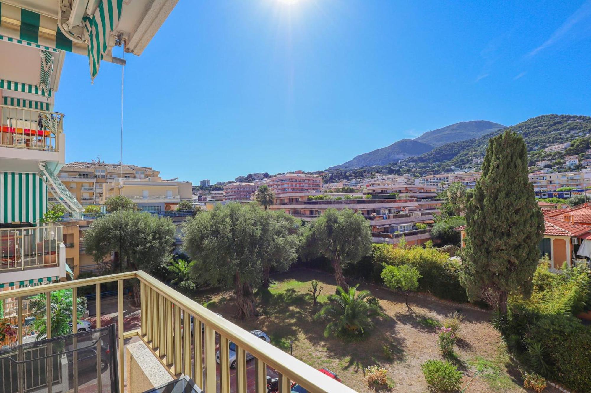 Appartement « Les Ligures » Calme, Proche Mer à Roquebrune-Cap-Martin Extérieur photo