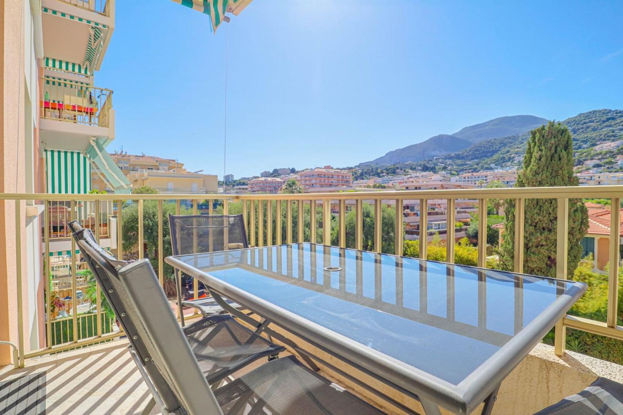 Appartement « Les Ligures » Calme, Proche Mer à Roquebrune-Cap-Martin Extérieur photo