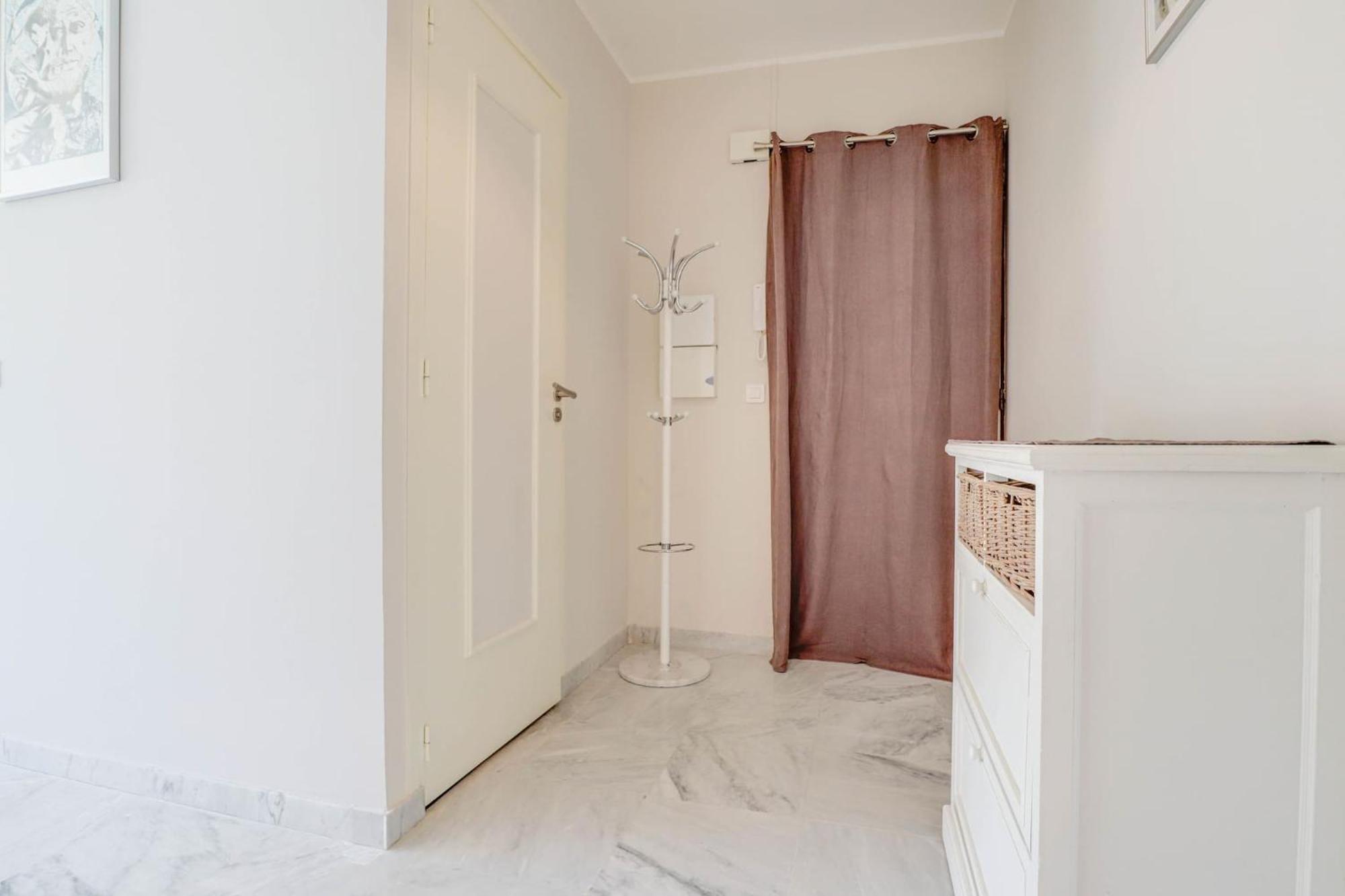 Appartement « Les Ligures » Calme, Proche Mer à Roquebrune-Cap-Martin Extérieur photo