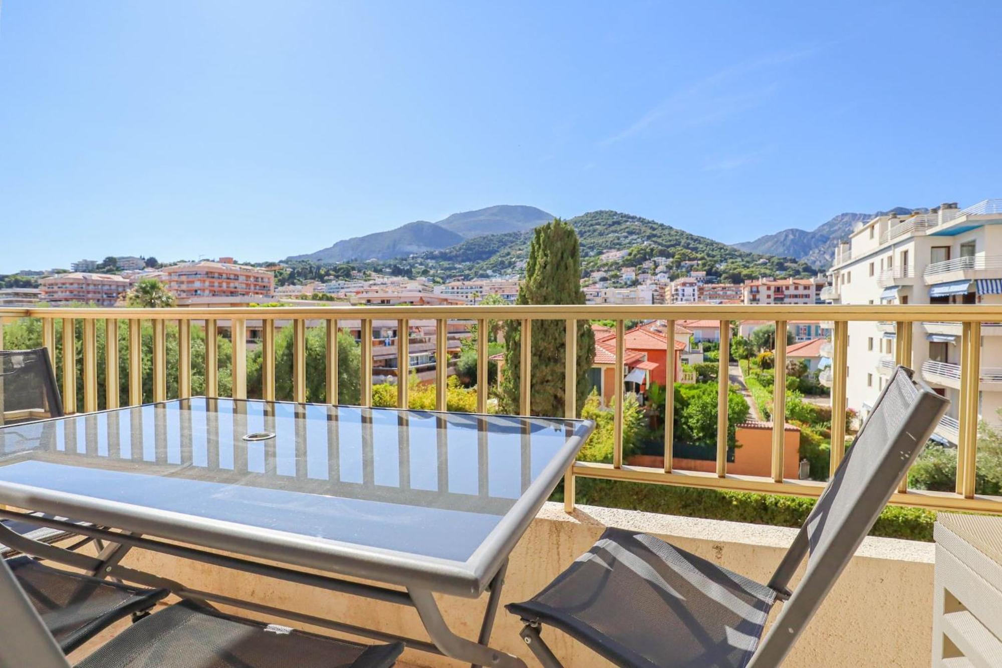 Appartement « Les Ligures » Calme, Proche Mer à Roquebrune-Cap-Martin Extérieur photo
